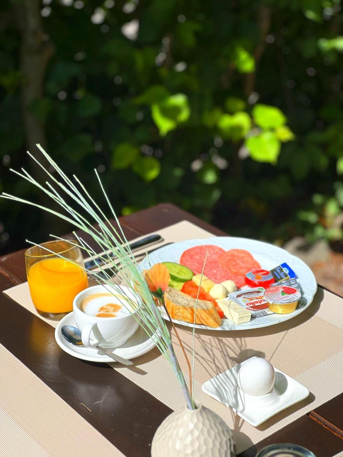 Hotel & Restaurant Krone Maerkt ヴァイル・アム・ライン エクステリア 写真